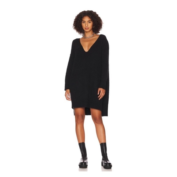 Free People Tops - EUC Intimately Free People C.O.Z.Y. Pullover Dress V Neck Sweater Knit Tunic